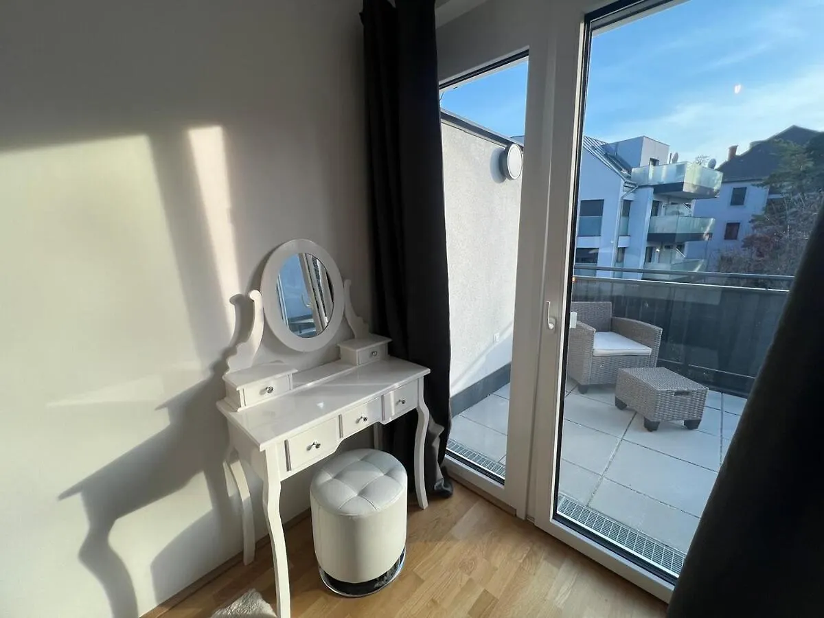 Feel-Good Oasis With Terrace Apartment Vienna